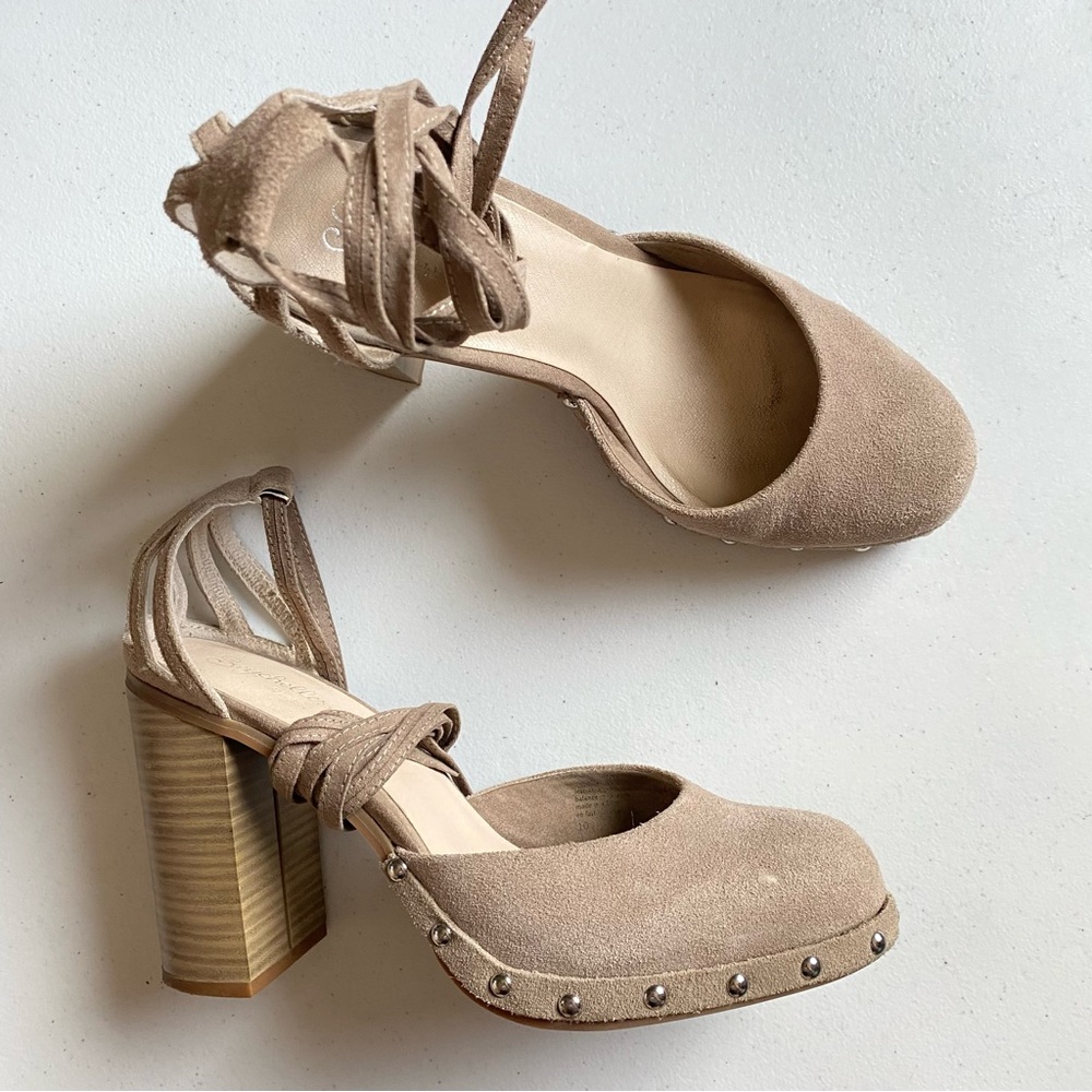 Seychelles Size 10 Tan Gray Suede Leather Rounded Toe Lace-up Stacked Block Heel